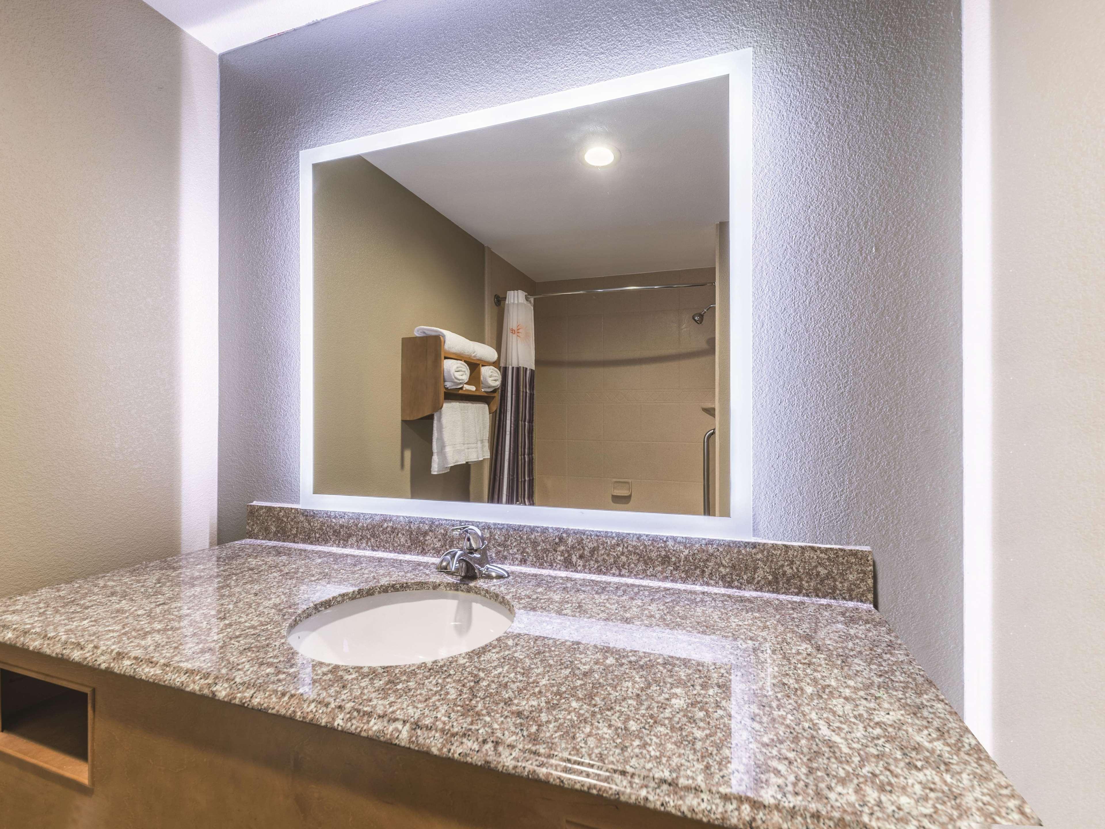 Hotel La Quinta By Wyndham Tulsa - Catoosa Exteriér fotografie
