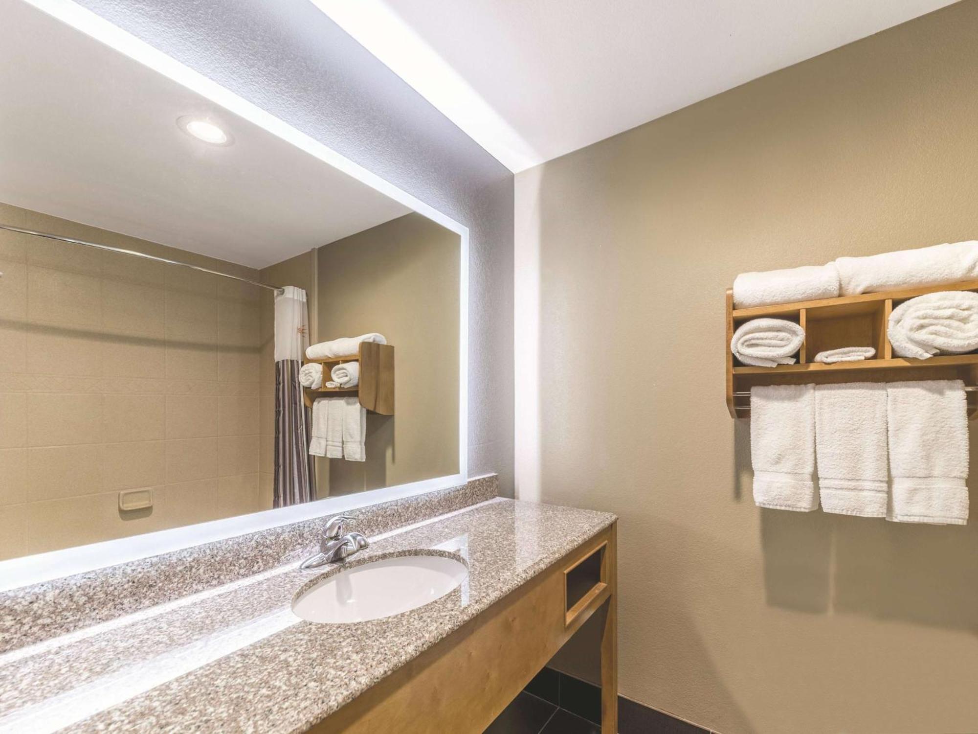 Hotel La Quinta By Wyndham Tulsa - Catoosa Exteriér fotografie